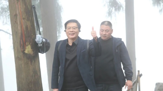 吉隆达集团28周年庆团建活动四川爱隆动态